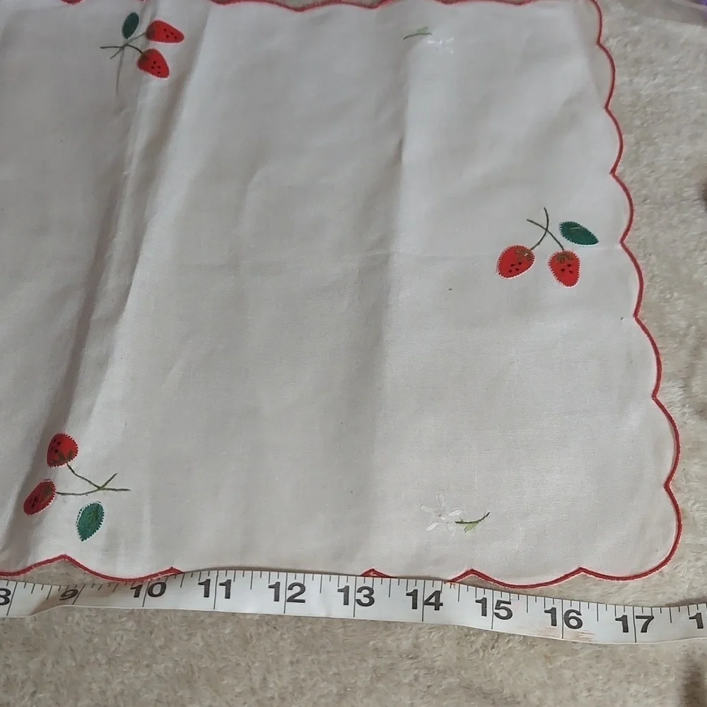 Vintage Placemats  Cream Red Appliques and Embroidered Scalloped Edges